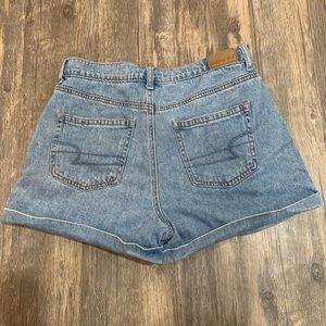 American Eagle high waisted mom shorts